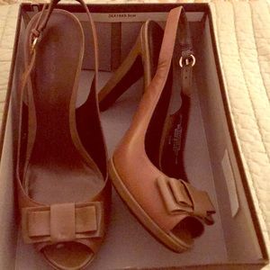 Bandolino brown/beige shoes.